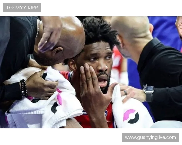 媒体人调侃恩比德三分球罚球独特方式引发热议