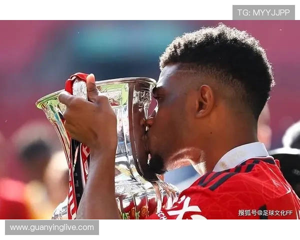 曼联官方盛赞德里赫特本赛季唯一全勤球员展现出色表现